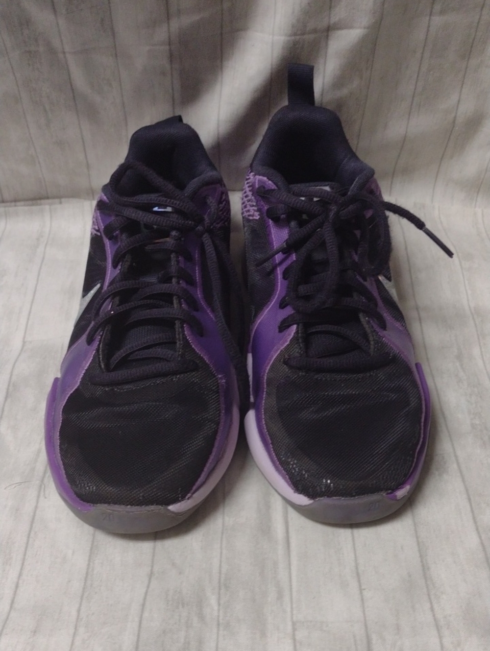 Nike Kid's Purple and Black Sneakers (J1110)